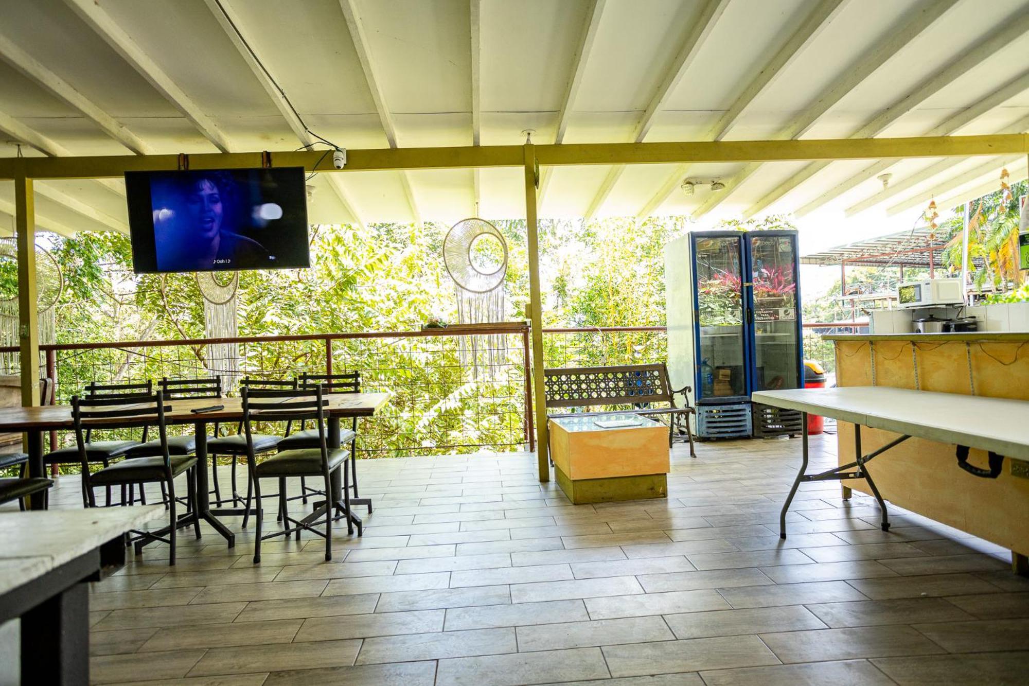 Manuel Antonio Hostel Eksteriør bilde